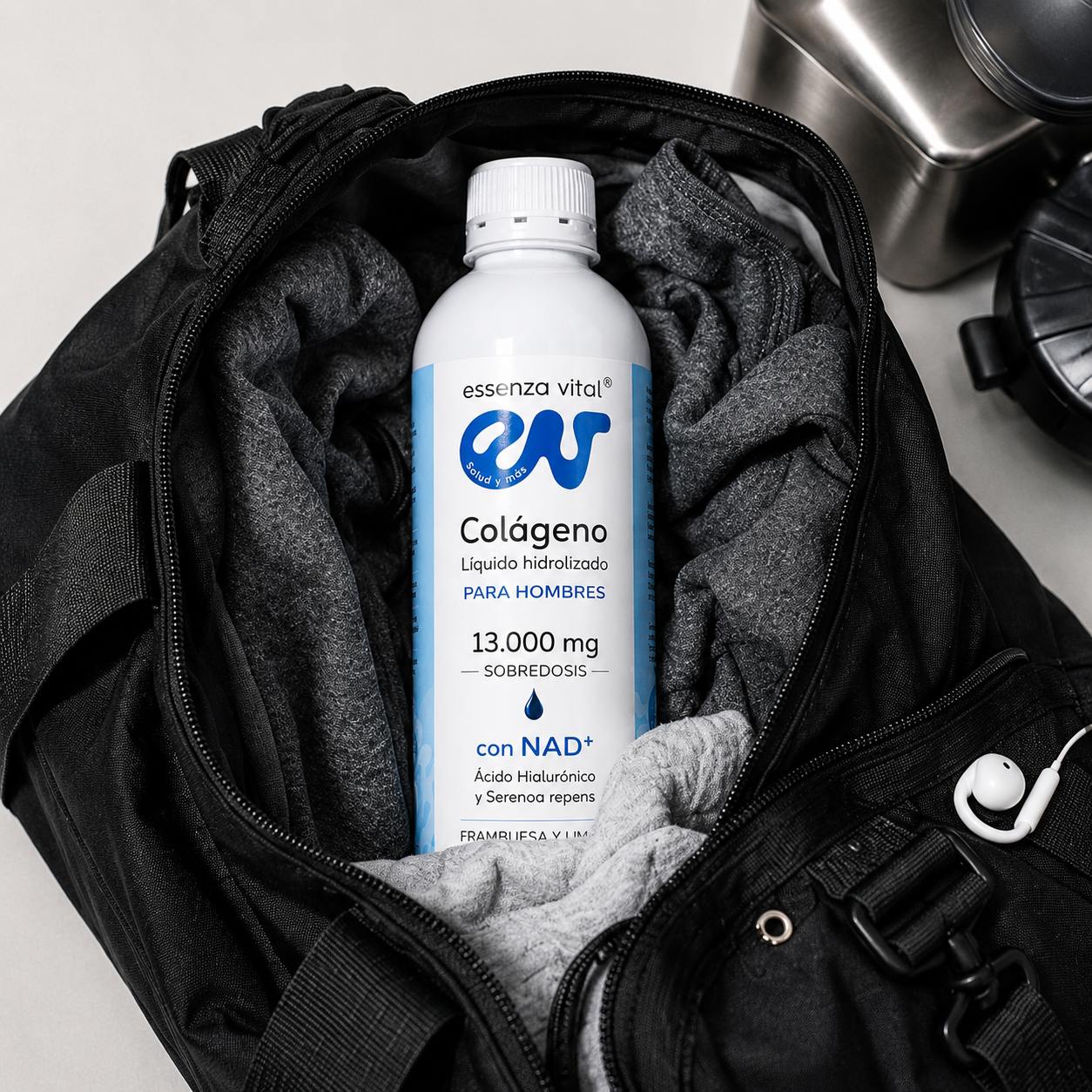 Botella de suplemento de colágeno Essenza Vital para hombres dentro de una bolsa negra abierta con ropa gris y un reloj.