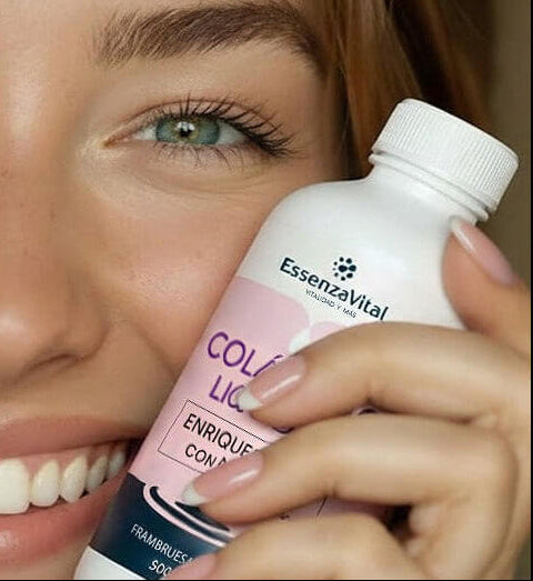 Essenzavital Liquid Collagen Banner Website with NAD Women Smiling