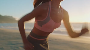 Vídeo publicitario de EssenzaVital con mujeres españolas corriendo